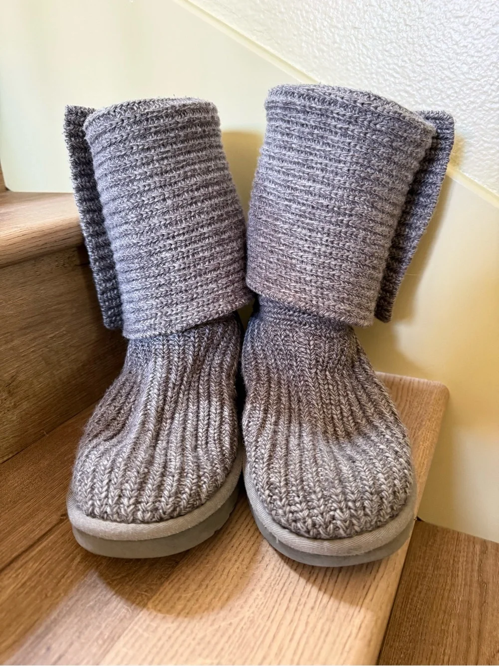 UGG Classic Cardy Gray Knit Convertible Boots Women’s Size 10